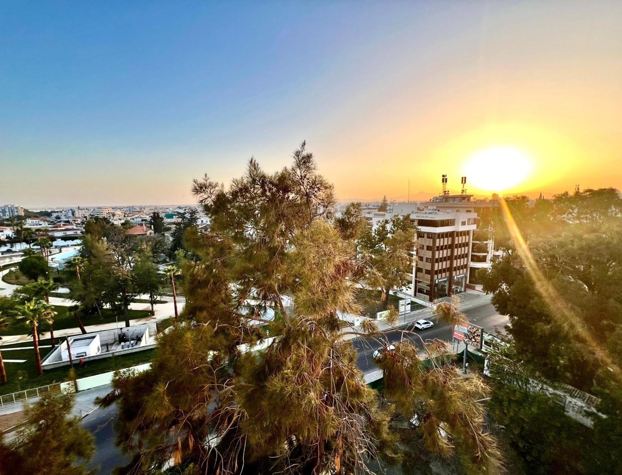 Lina 703 Daire Larnaca Dış mekan fotoğraf